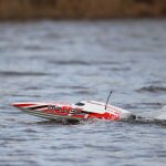 Speedboot Impulse 32 Brushless Deep-V RTR with Smart White/Red