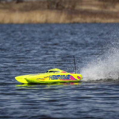 Speedboot Blackjack 24 V2 Catamaran Brushless: RTR Heat Wave Visual