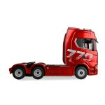 Scania 770 S Zugmaschine + Tieflader-Sattelauflieger 6x4 1:18 RTR rot